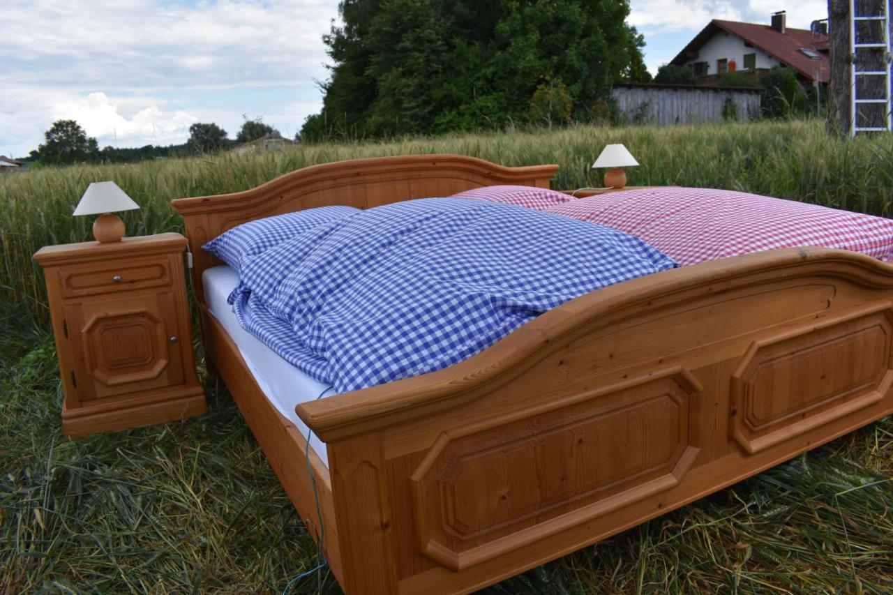 Open Air, Bett Im Kornfeld Hotel Finning Exterior foto
