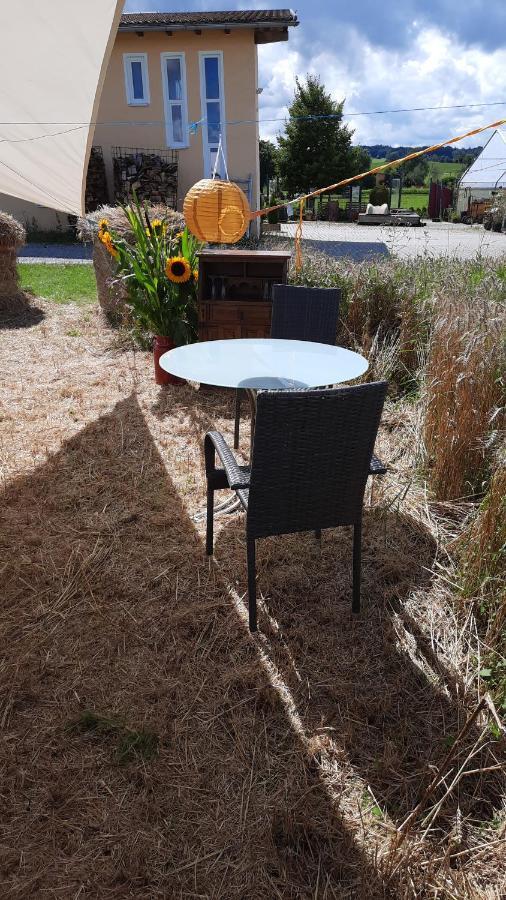 Open Air, Bett Im Kornfeld Hotel Finning Exterior foto